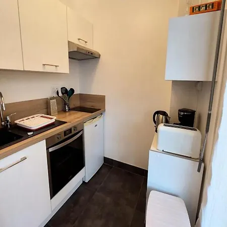 Studio For 2 People Apartment
